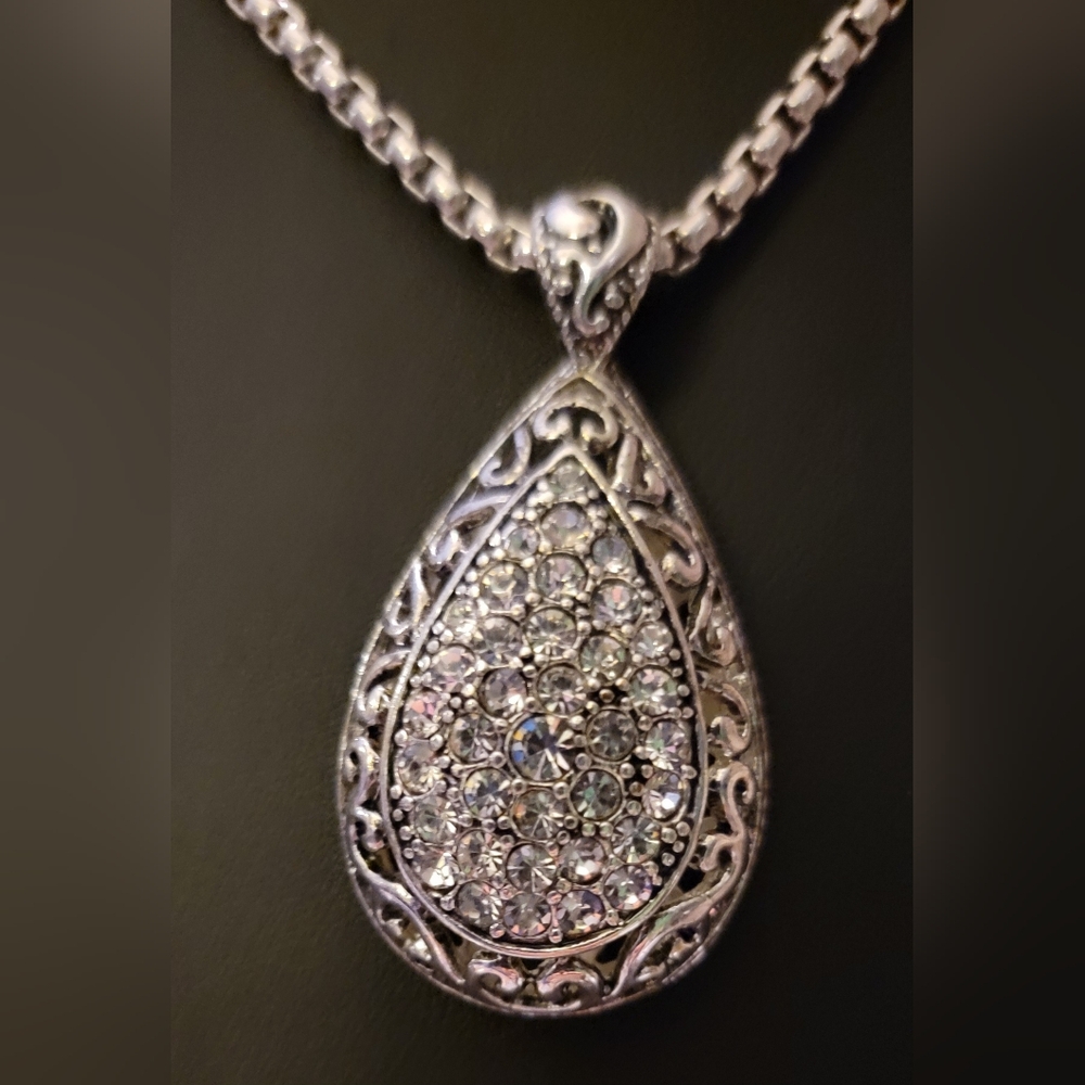 Bold Statement Solid Necklace With Stunning Penda… - image 5